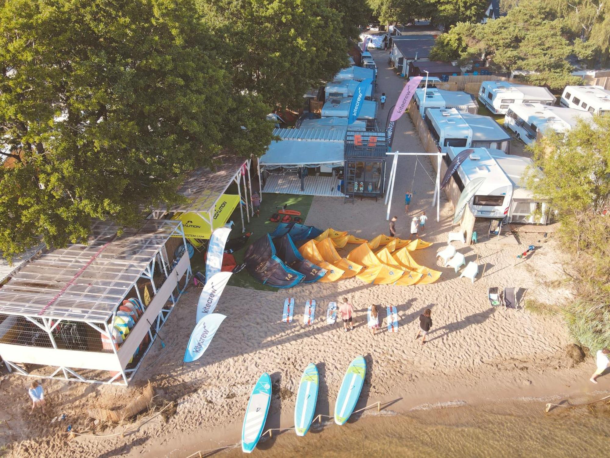 Przyczepy Kempingowe Chalupy 6, Kite Crew, W Maju Bez Przedsionkow Chałupy Exterior foto